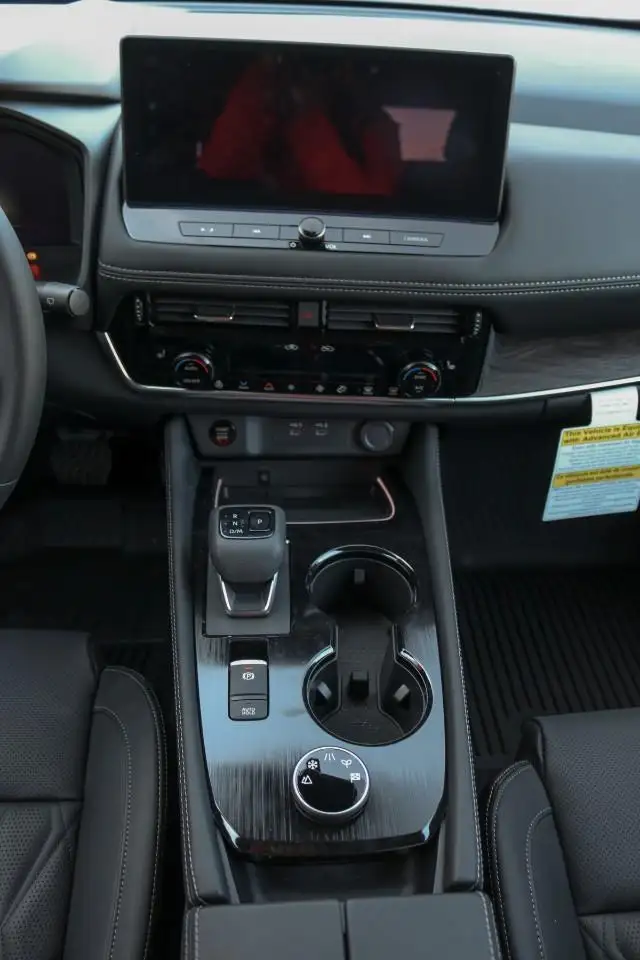 Nissan Rogue fotografie Nissan Rogue