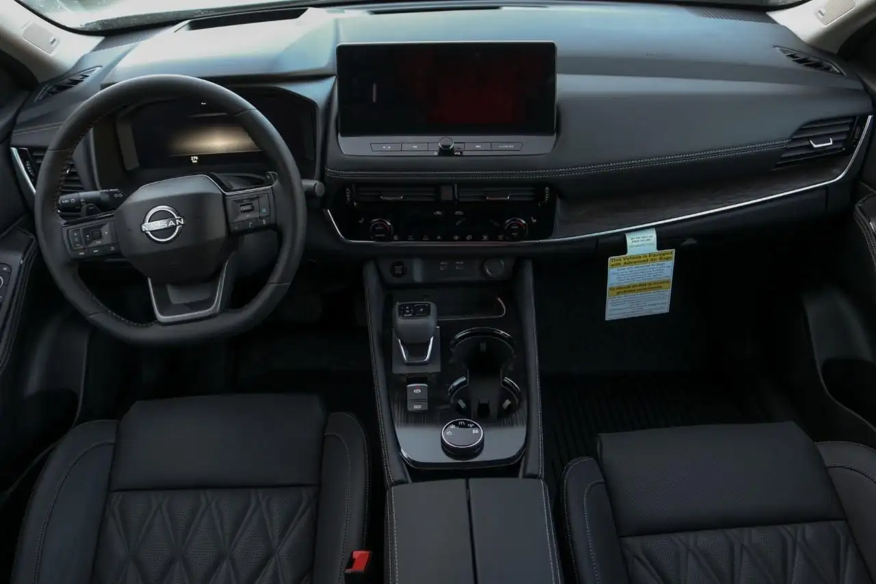 Nissan Rogue fotografie Nissan Rogue