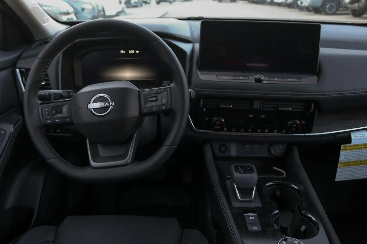 Nissan Rogue fotografie Nissan Rogue