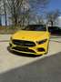 Mercedes-Benz A 250 e AMG Line Geel - thumbnail 2