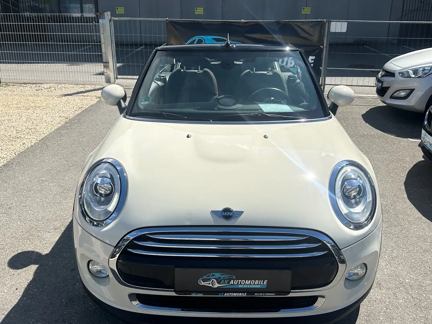 MINI Cooper Cabrio Weiß - 2