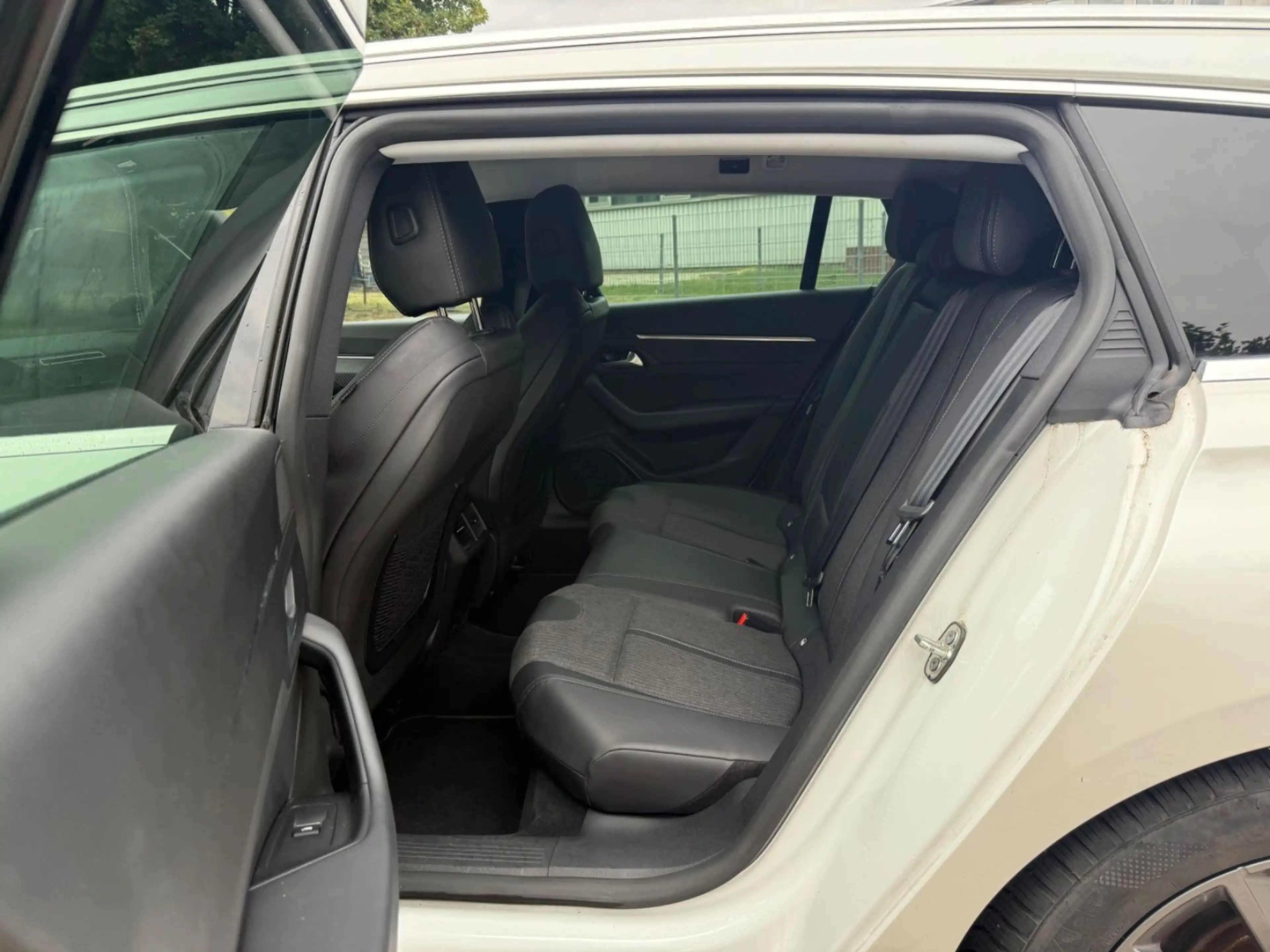 Peugeot 508 SW Allure Navi 180° Kamera AHK voll service — photo 9