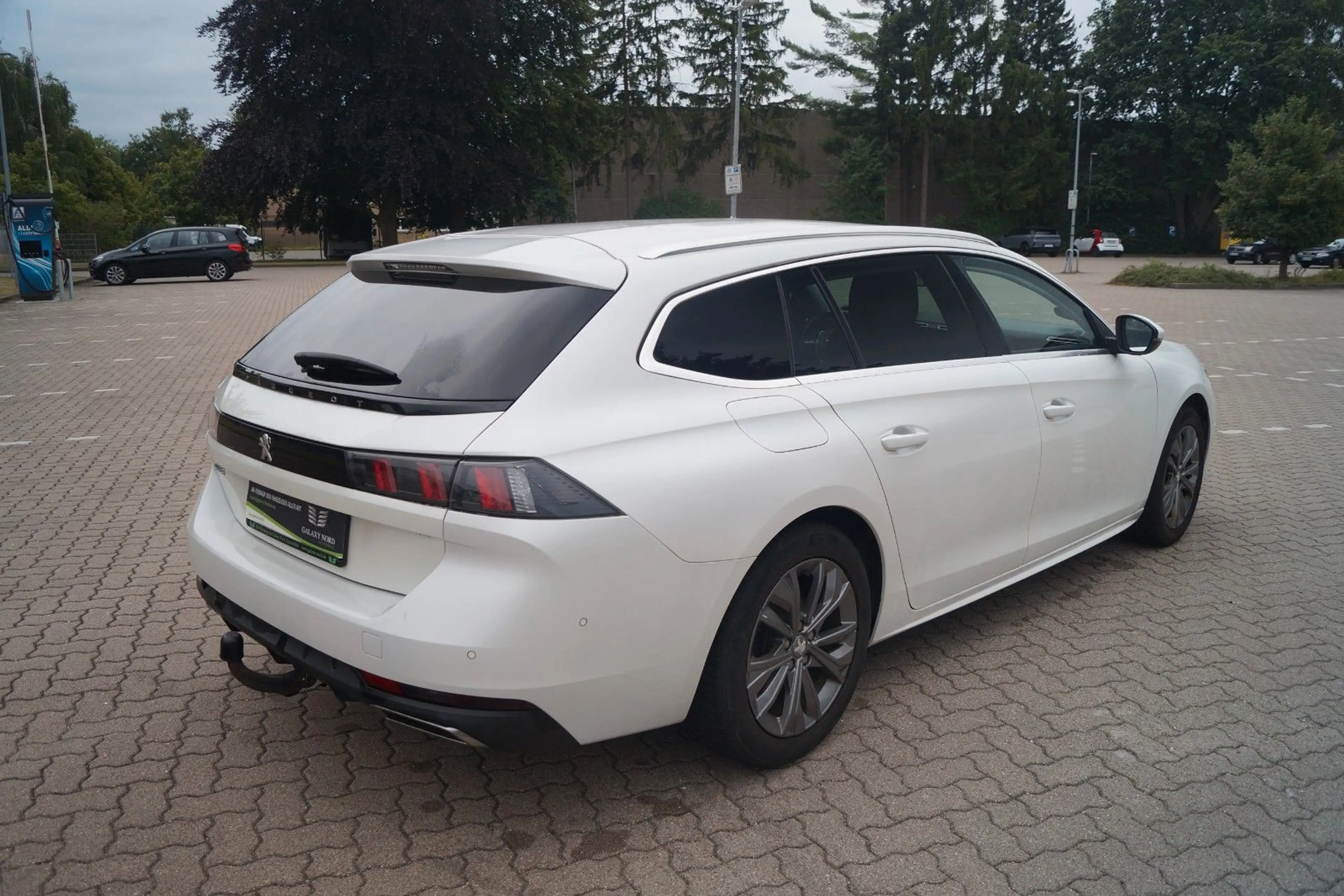 Peugeot 508 SW Allure Navi 180° Kamera AHK voll service — photo 4