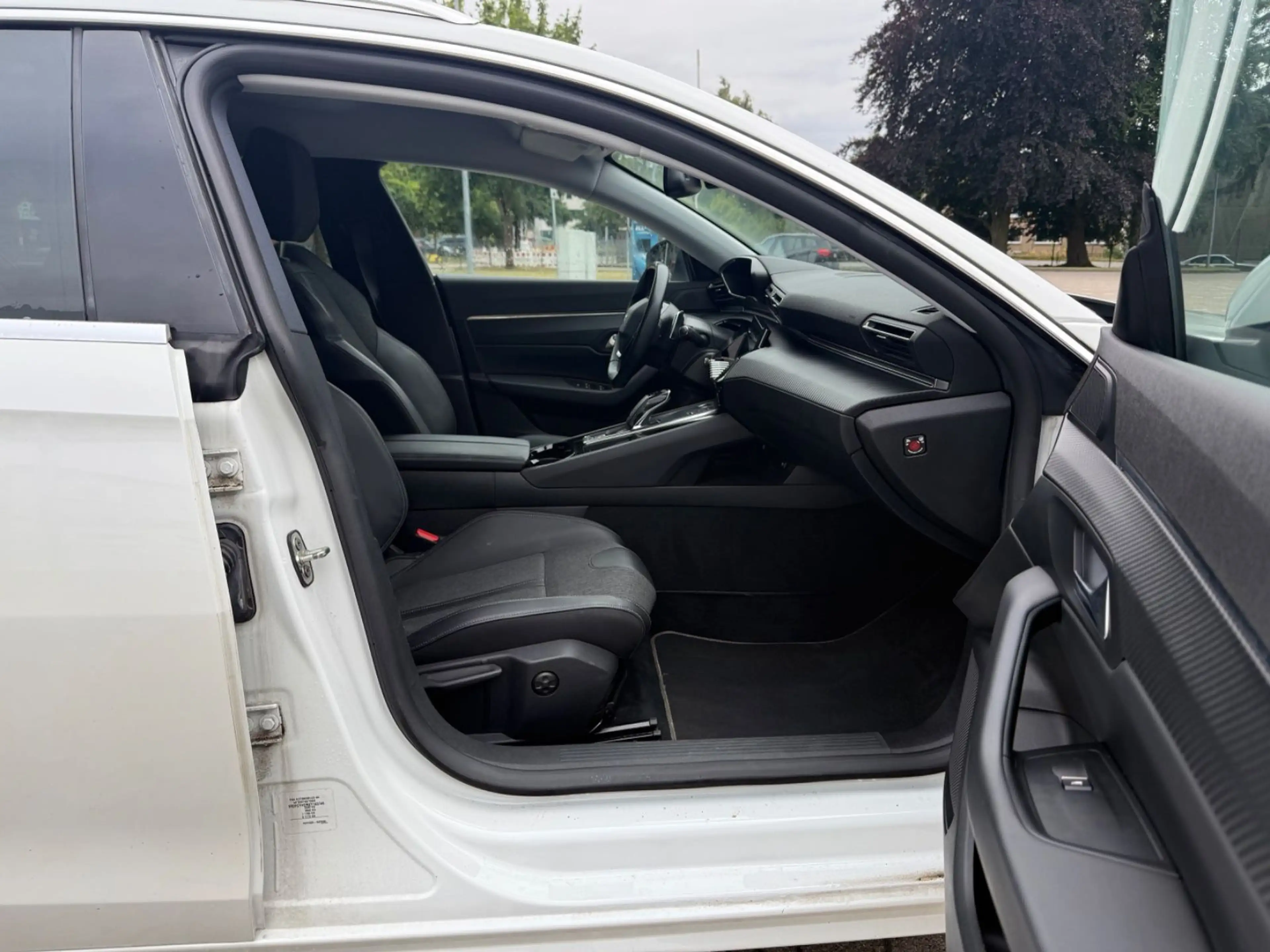 Peugeot 508 SW Allure Navi 180° Kamera AHK voll service — photo 12