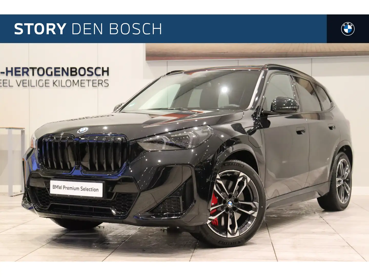 BMW X1 xDrive30e High Executive M Sport Automaat / Panora Schwarz - 1