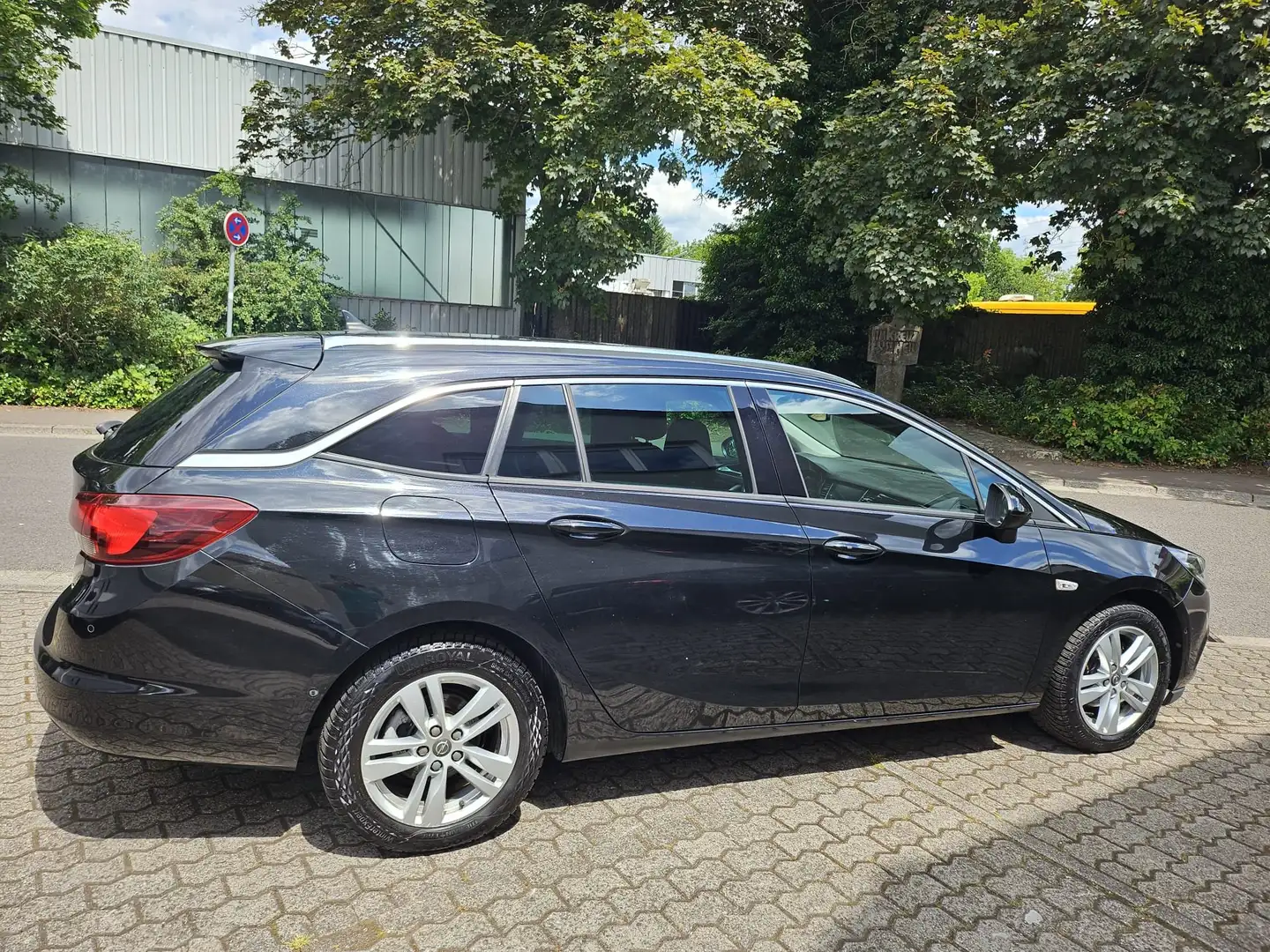 Opel Astra Innovation Start/Stop Schwarz - 2