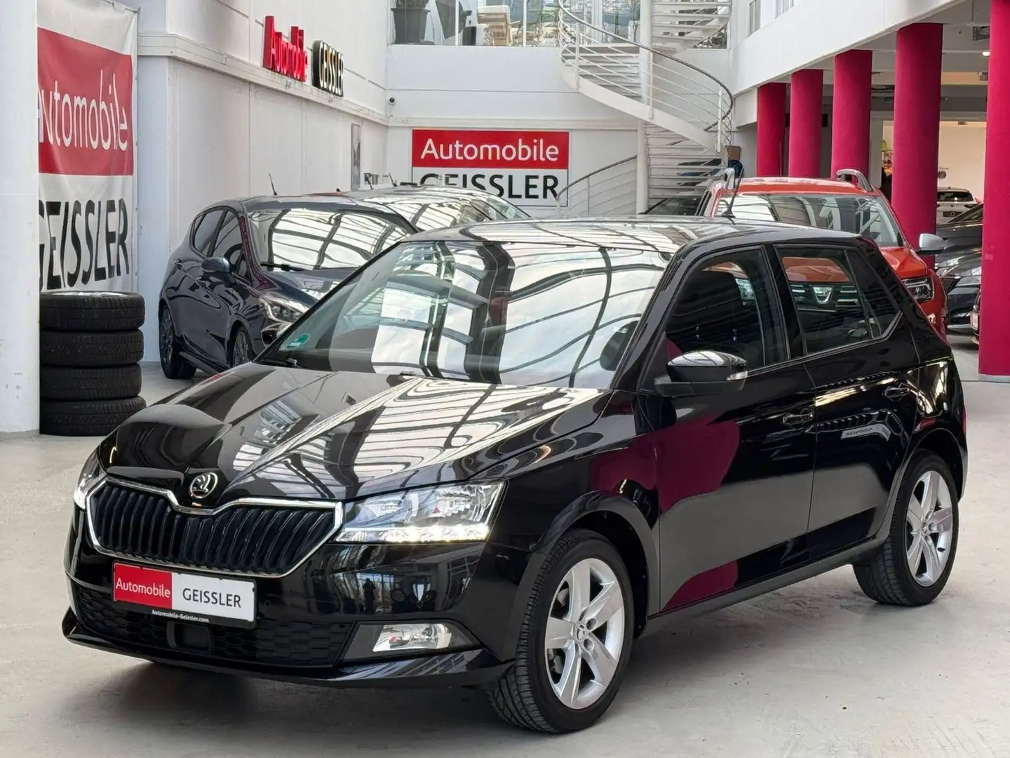 Skoda Fabia Ambition 1.0 MPI Sitzhzg+PDC+DAB+Klimaauto Schwarz - 1