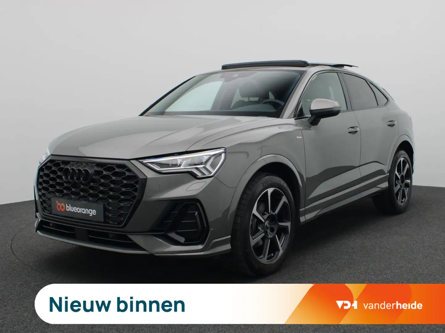 Audi Q3 Sportback 35 TFSI S Edition Competition 150PK DSG Grijs - 1