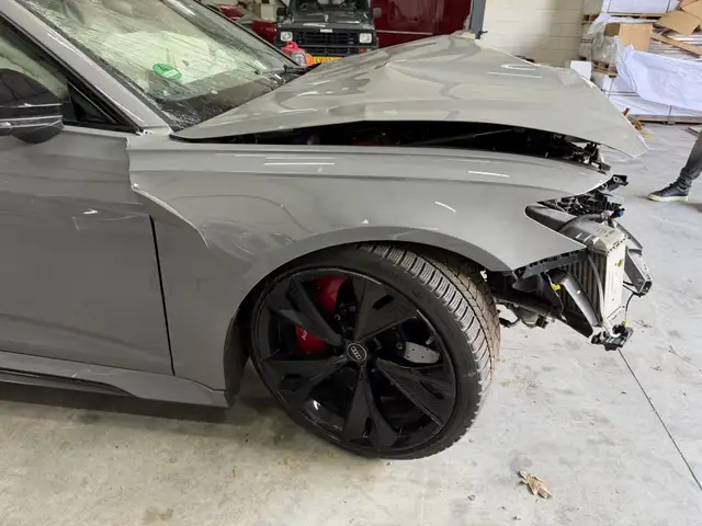 Audi RS6 view 5