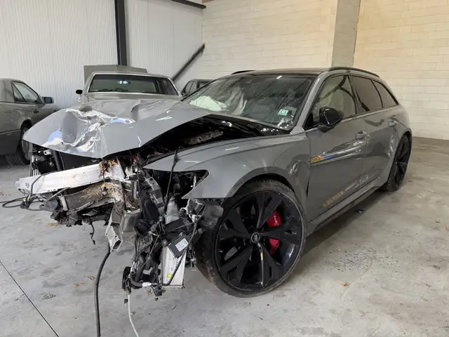 Audi RS6 view 4