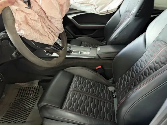 Audi RS6 view 7