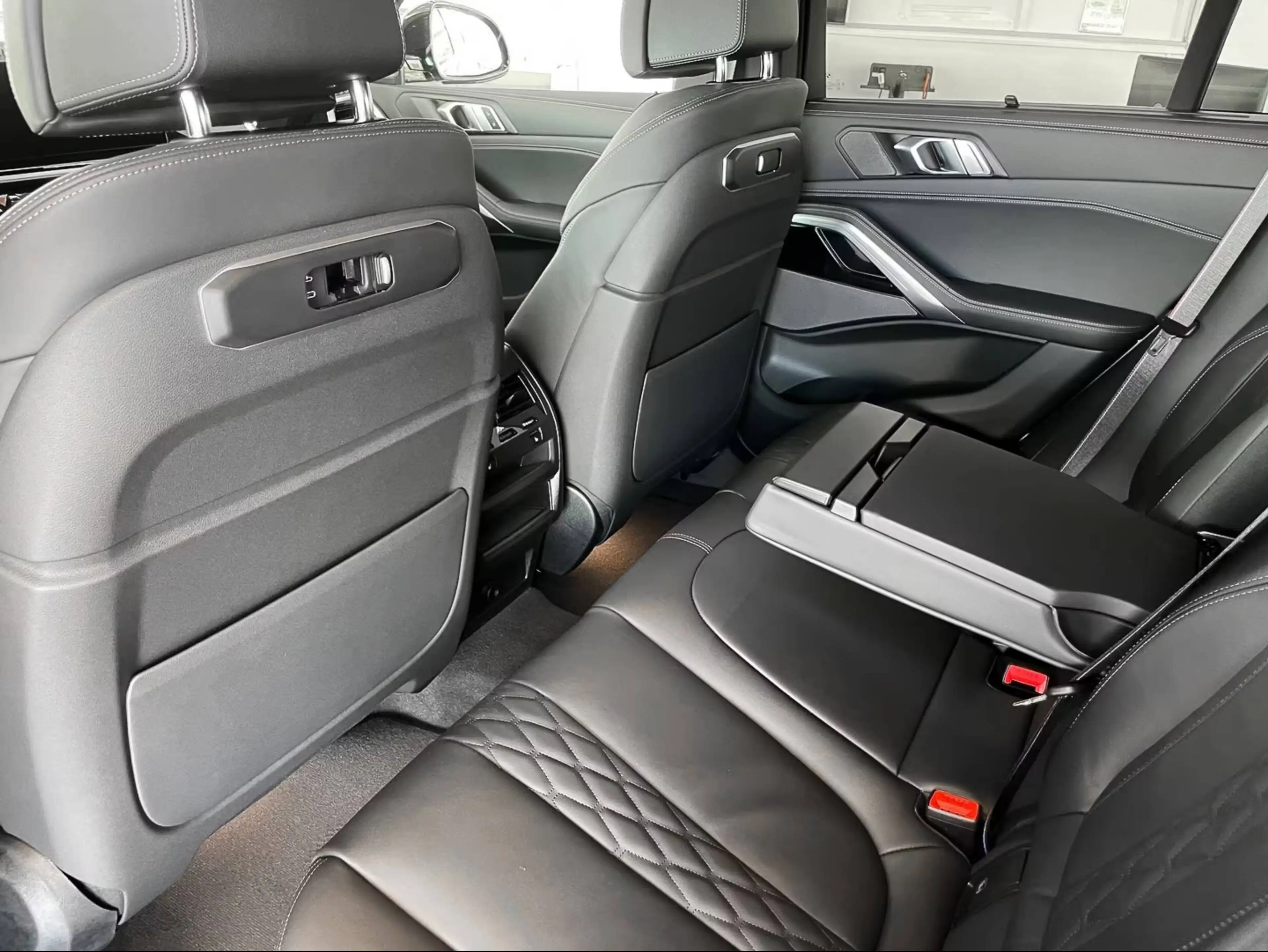 BMW X6 40 d xDrive M Sport — photo 15