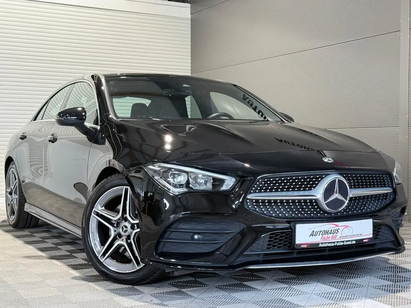 Mercedes-Benz CLA 220 4Matic AMG Line°Spur°RFK°FSE°Shzg°Navi° Czarny - 1