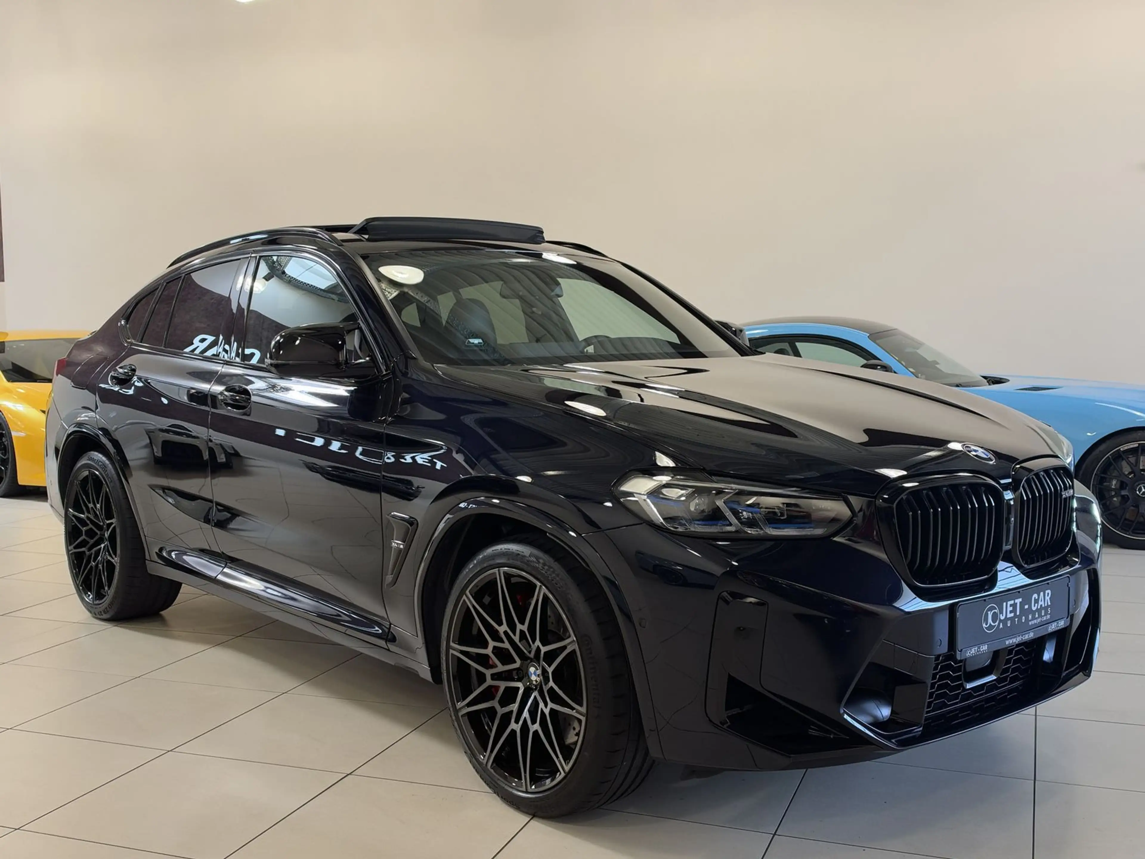 BMW X4 M Competition *Pano-Laser-Carbon-M Driver's* — photo 3