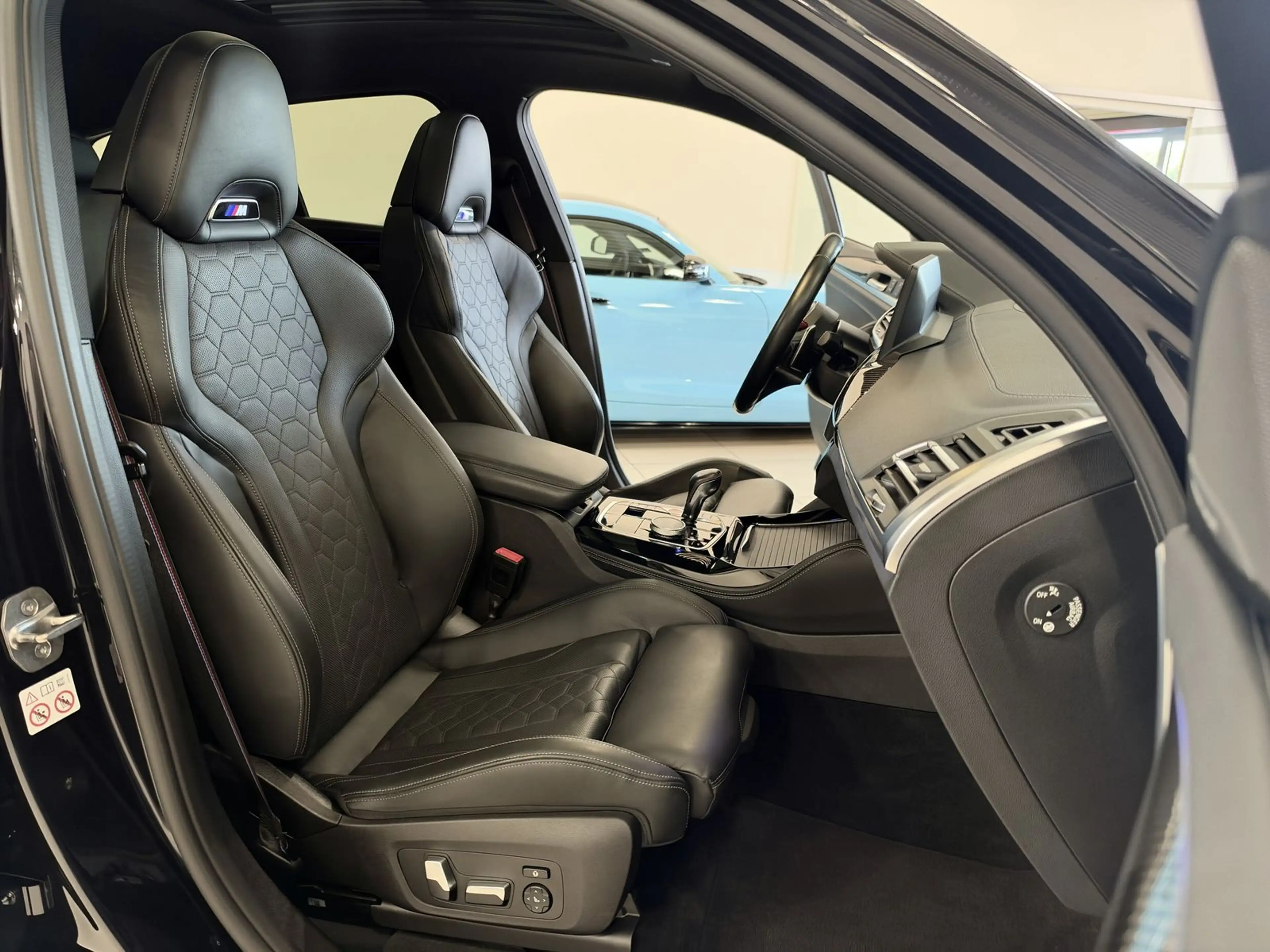 BMW X4 M Competition *Pano-Laser-Carbon-M Driver's* — photo 9
