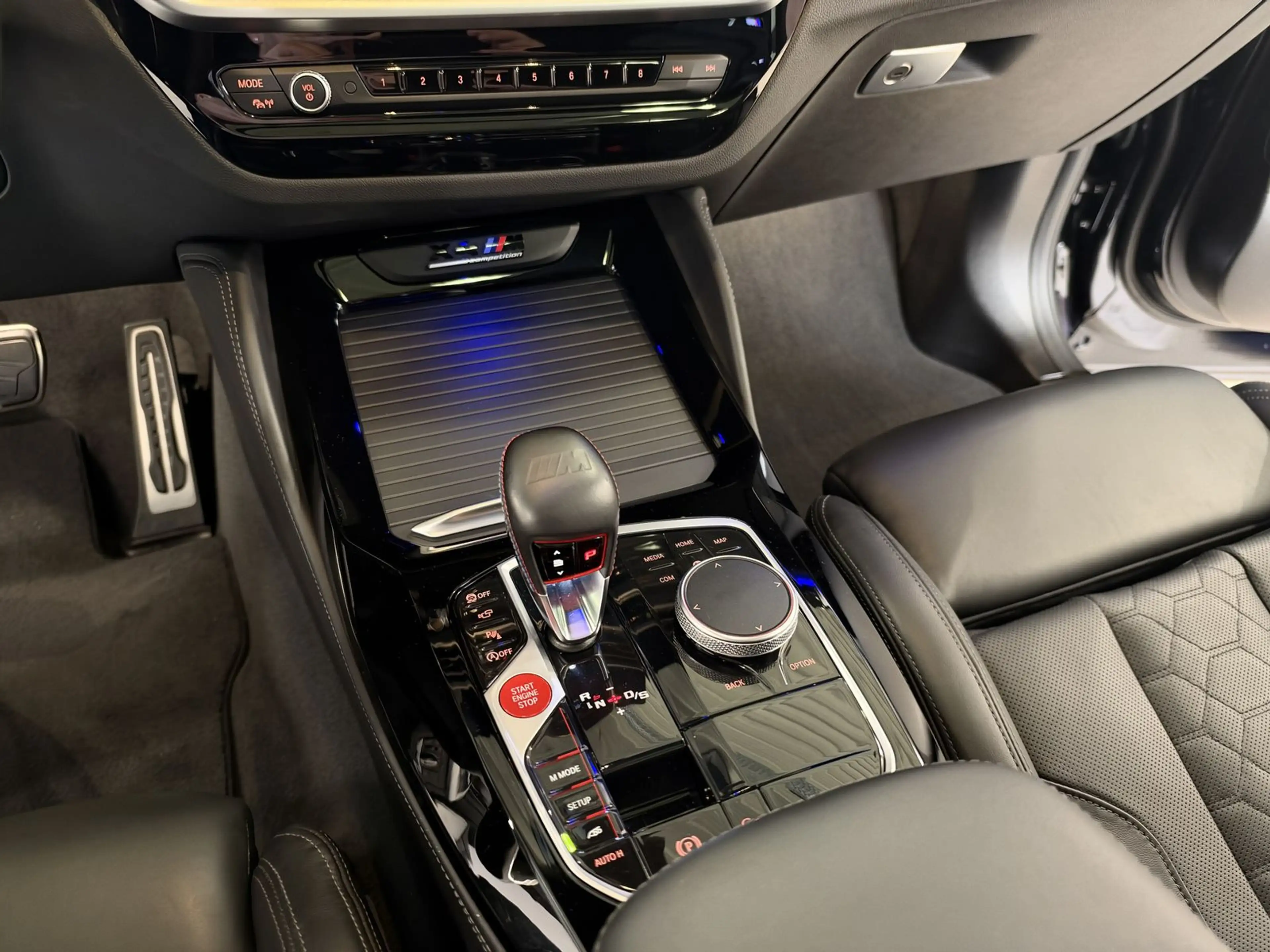BMW X4 M Competition *Pano-Laser-Carbon-M Driver's* — photo 14