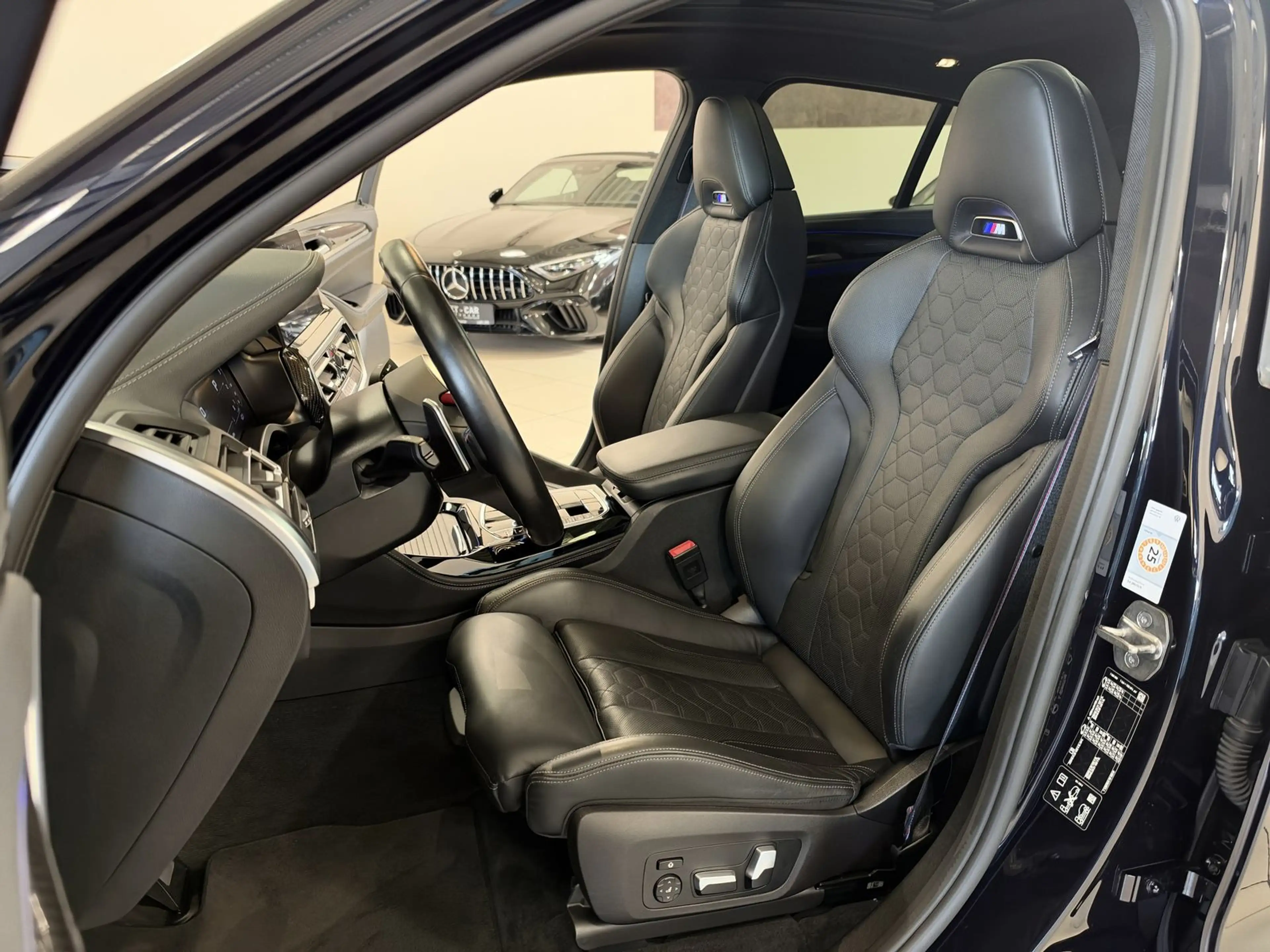 BMW X4 M Competition *Pano-Laser-Carbon-M Driver's* — photo 11