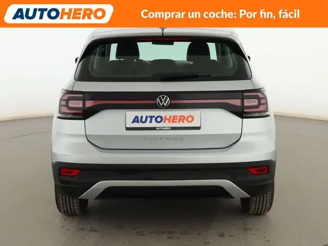 Volkswagen T-Cross view 5