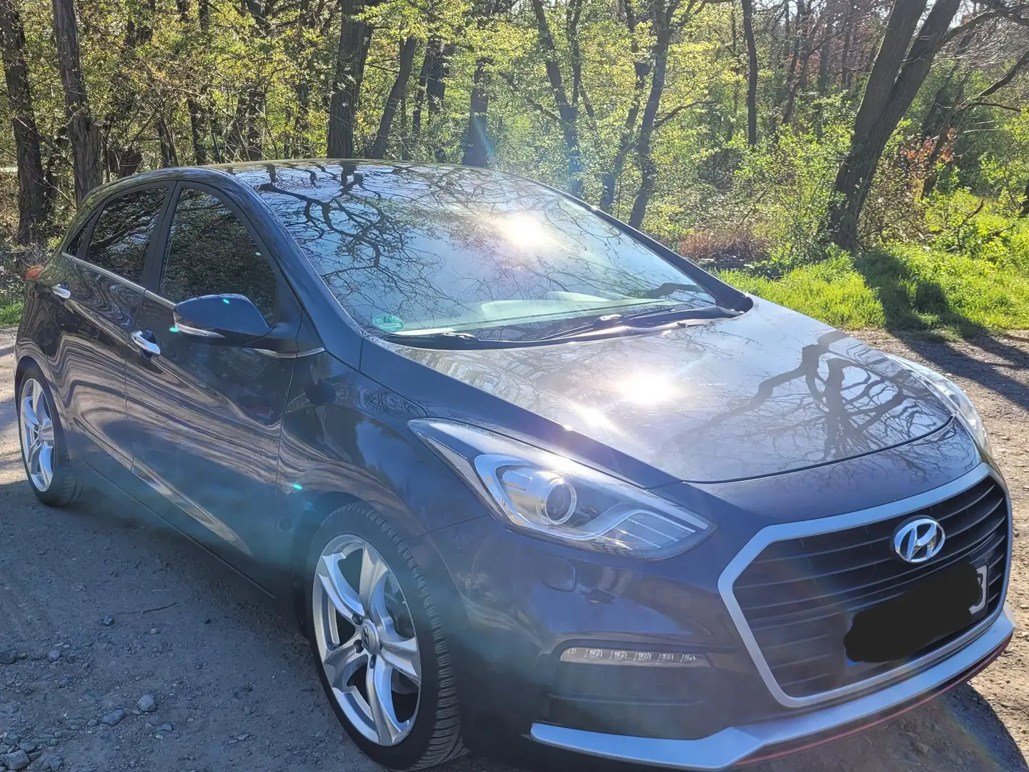 Hyundai i30 1.6+T+GDI+Turbo Grau - 2