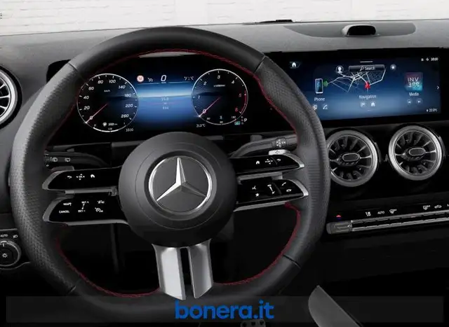 Mercedes-Benz Gla view 5