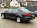 Volkswagen Jetta VI Trendline 1-HAND Schwarz - thumbnail 19