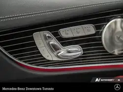 Mercedes-Benz E-Class снимка Mercedes-Benz E-Class
