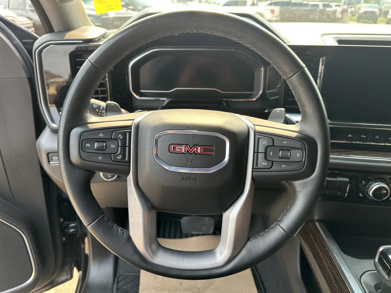 GMC Sierra 1500 снимка GMC Sierra 1500