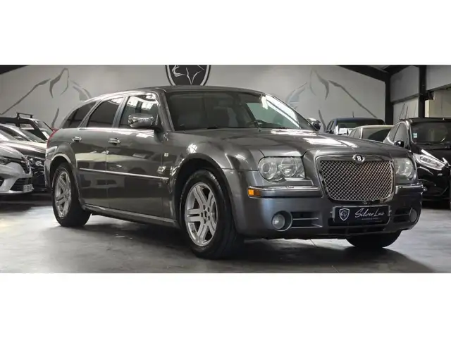 Chrysler 300C 2.7 V6 193 BVA / 2 JEUX DE JANTES