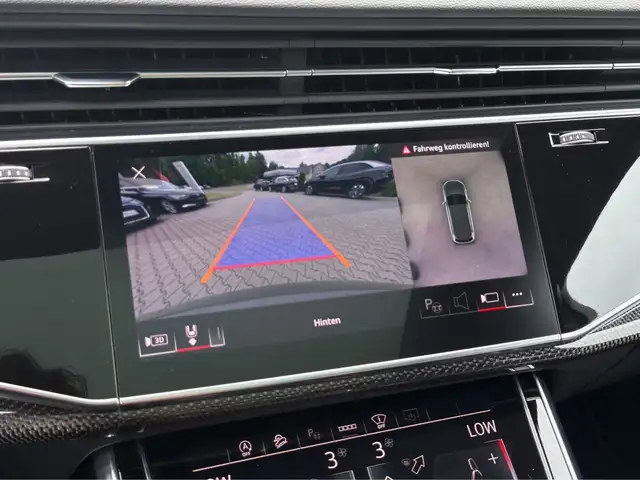 Audi Q7 view 15