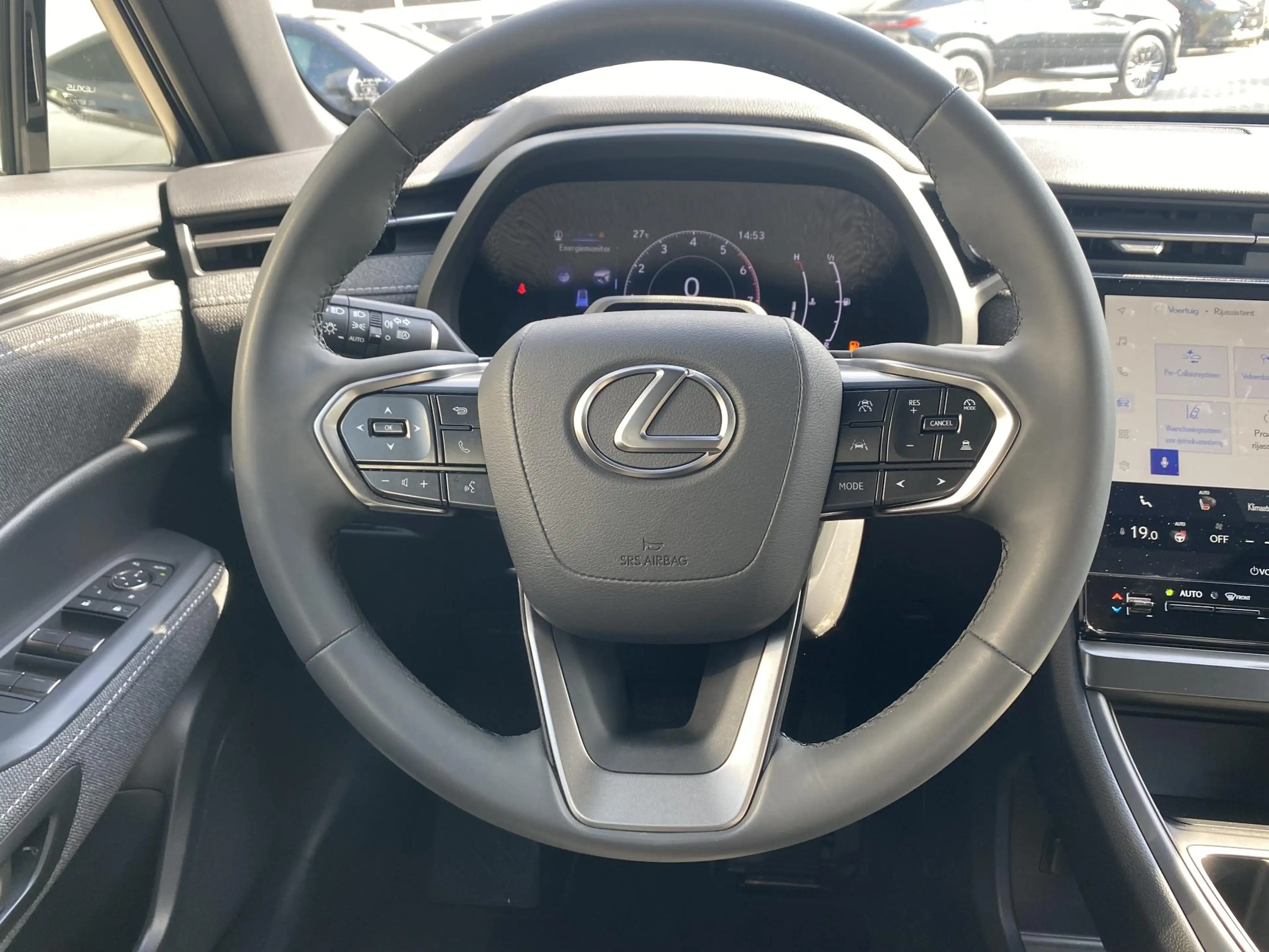 Lexus LBX 1.5 2WD STOELVERW STUURVERW BLIND-SPOT PARK-SENS — photo 30