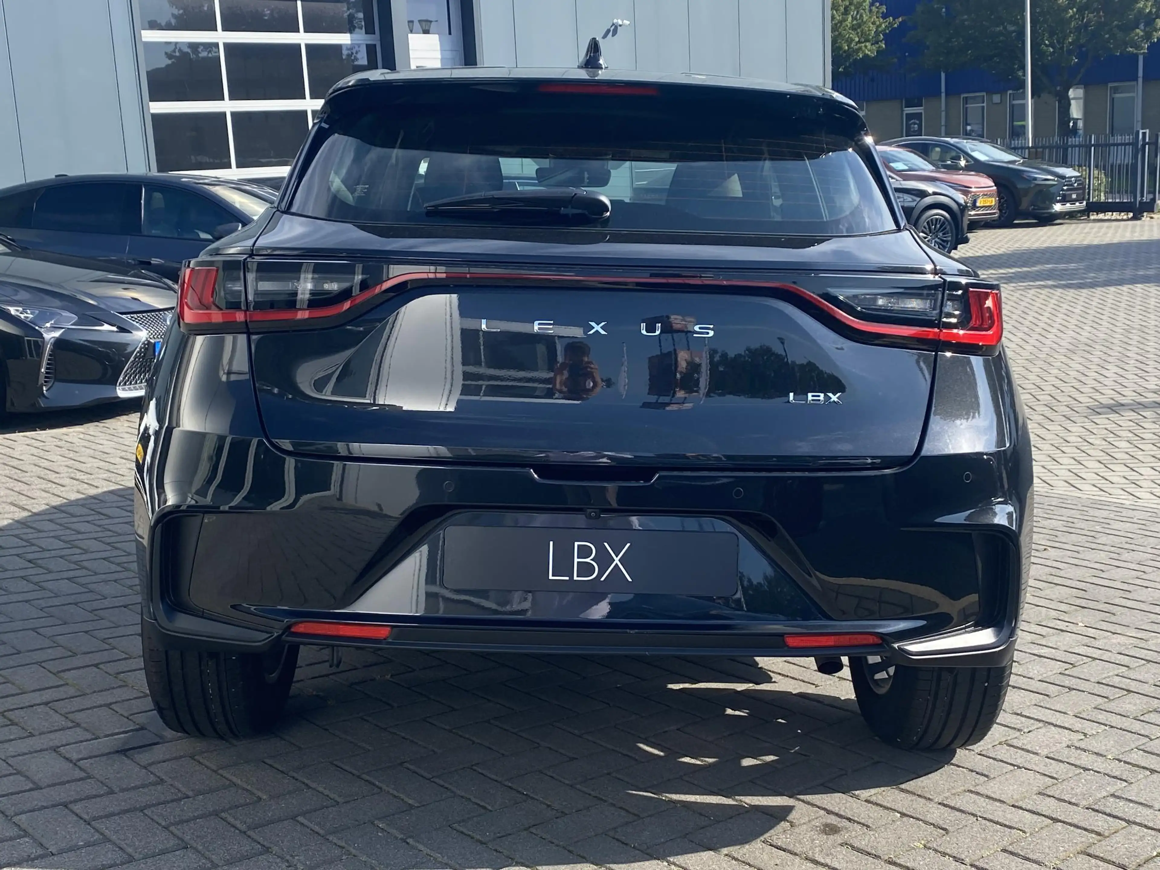 Lexus LBX 1.5 2WD STOELVERW STUURVERW BLIND-SPOT PARK-SENS — photo 7