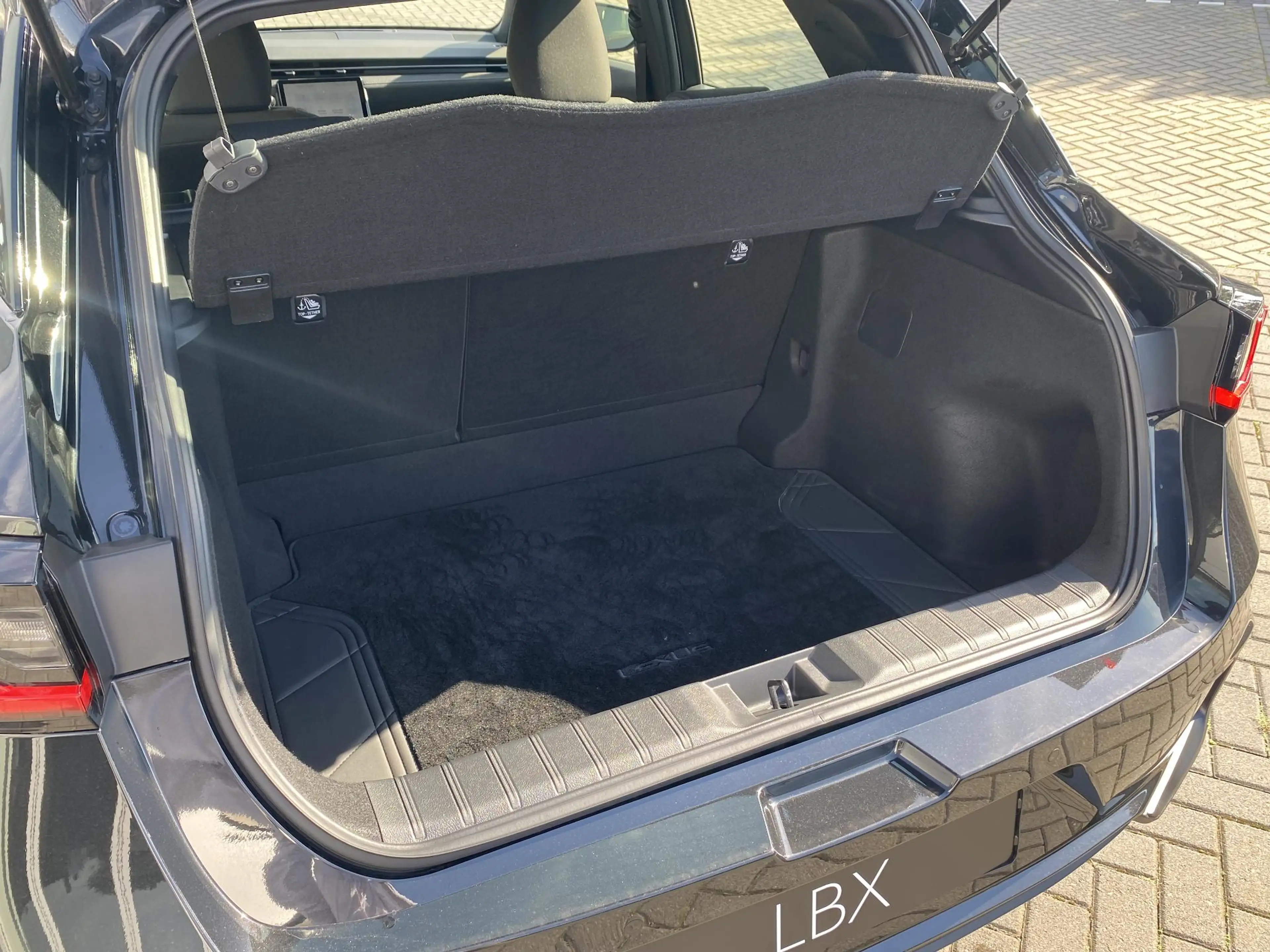 Lexus LBX 1.5 2WD STOELVERW STUURVERW BLIND-SPOT PARK-SENS — photo 26