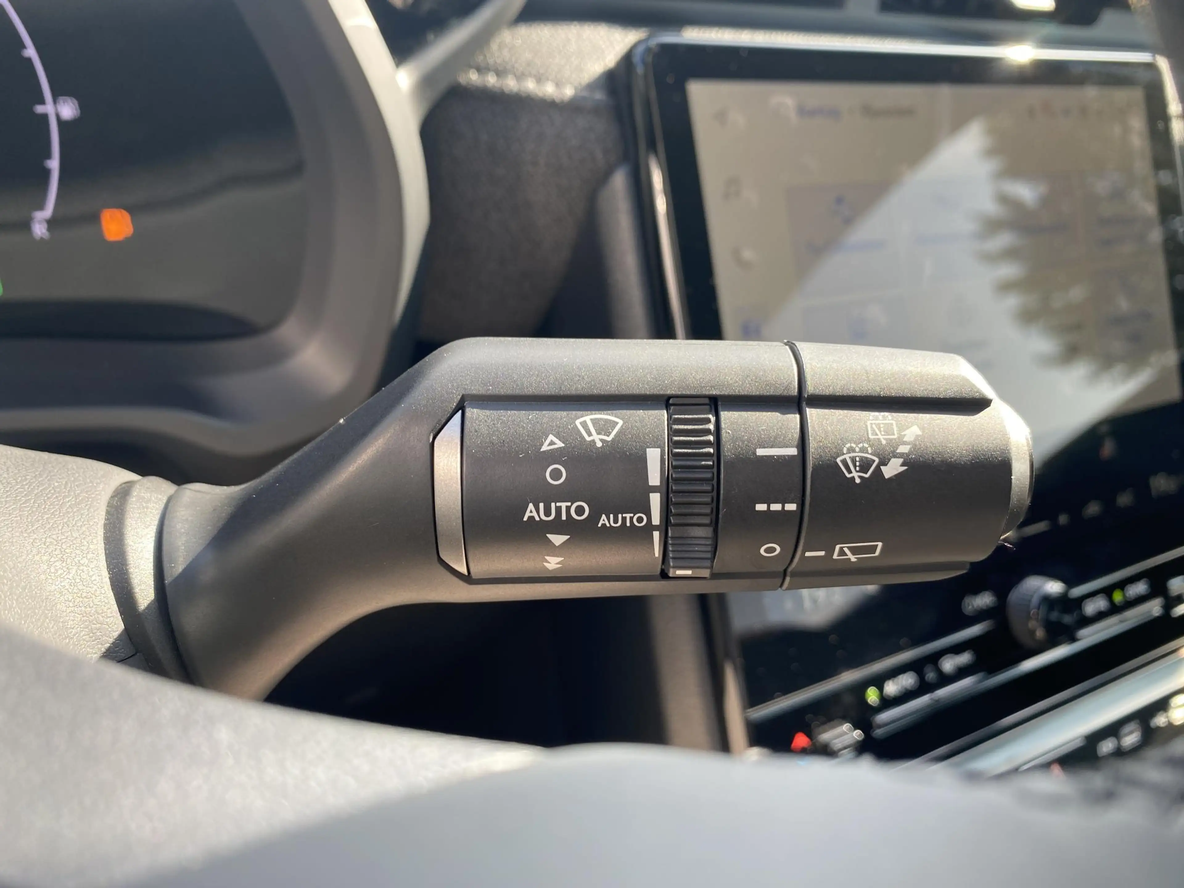 Lexus LBX 1.5 2WD STOELVERW STUURVERW BLIND-SPOT PARK-SENS — photo 24