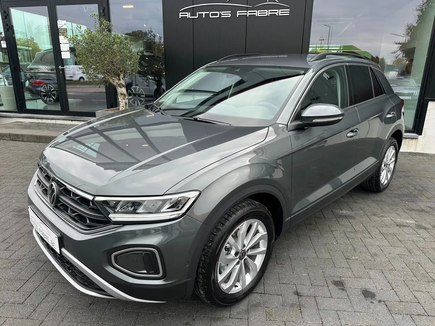 Volkswagen T-Roc 1.0 TSI DE Luxe 0km NIEUW Korting !!!! Grijs - 1