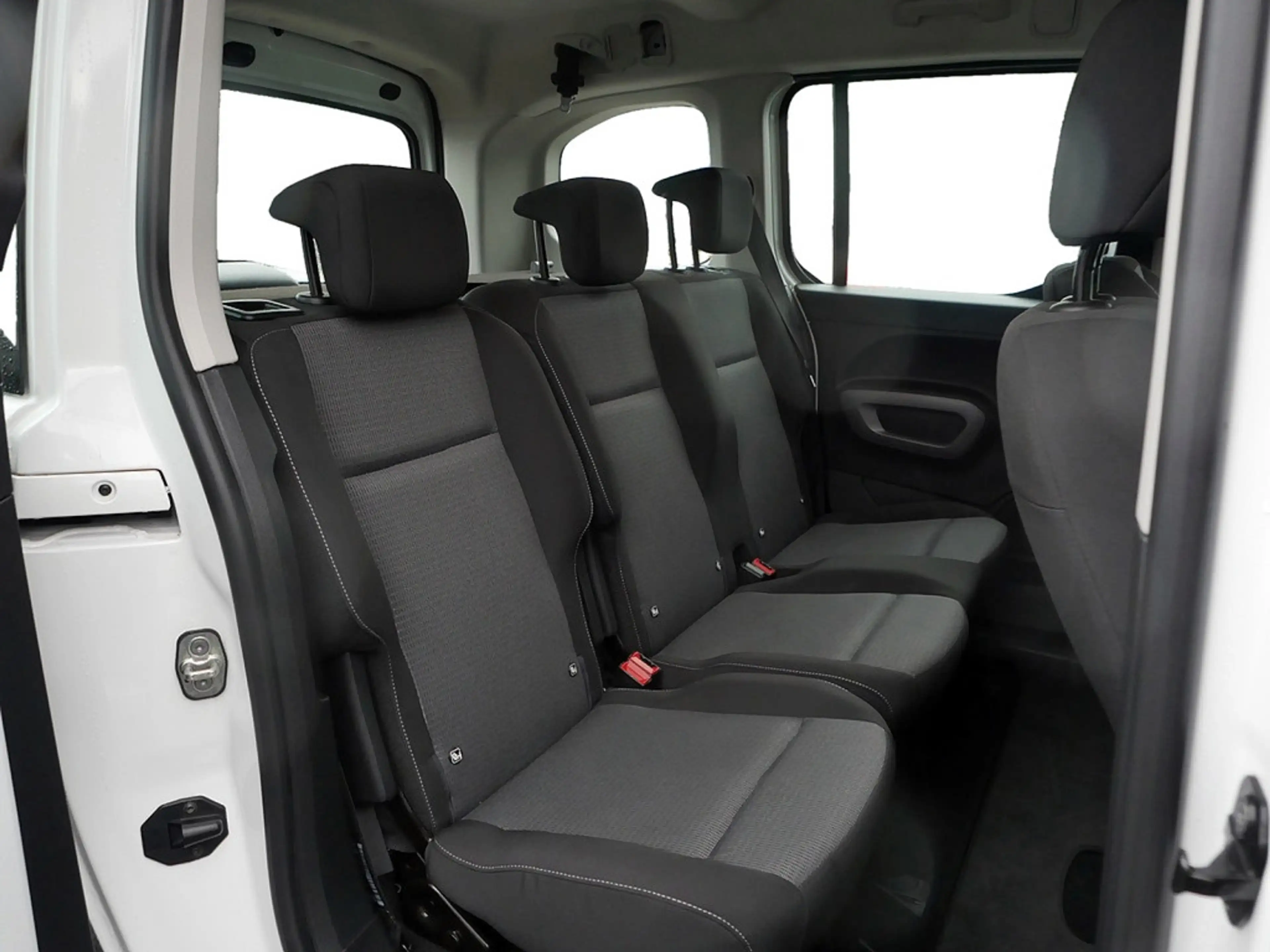 Toyota Proace City Verso 1.5 D-4D KLIMA PDC SHZ NAVI — photo 7