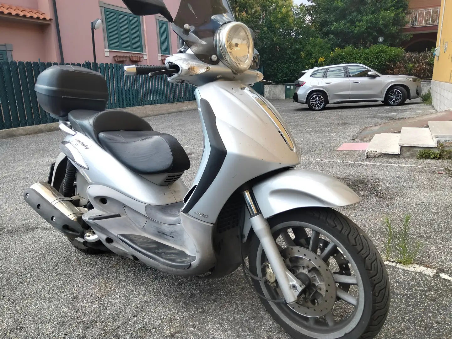 Piaggio Beverly 500 Plateado - 2