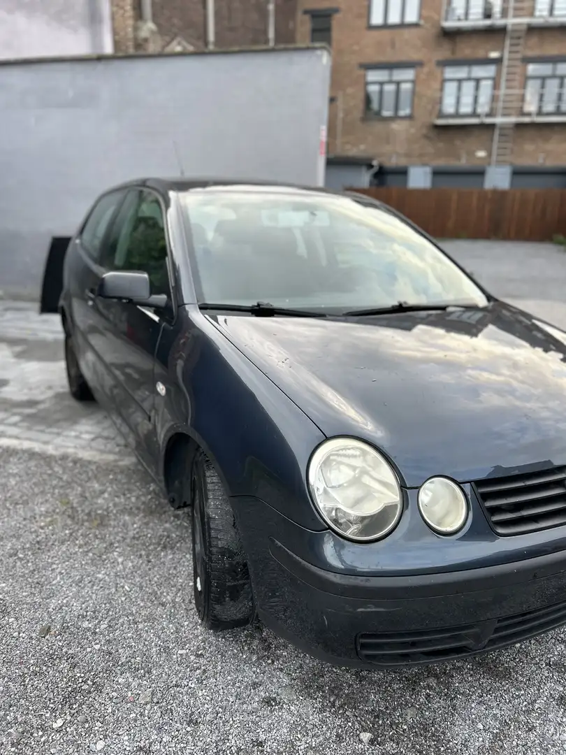 Volkswagen Polo - 2