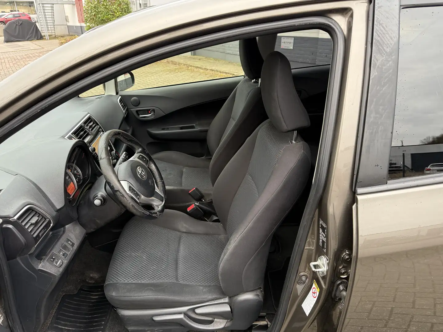Toyota Verso-S Verso S 1.33 VVT-i Lounge - 2