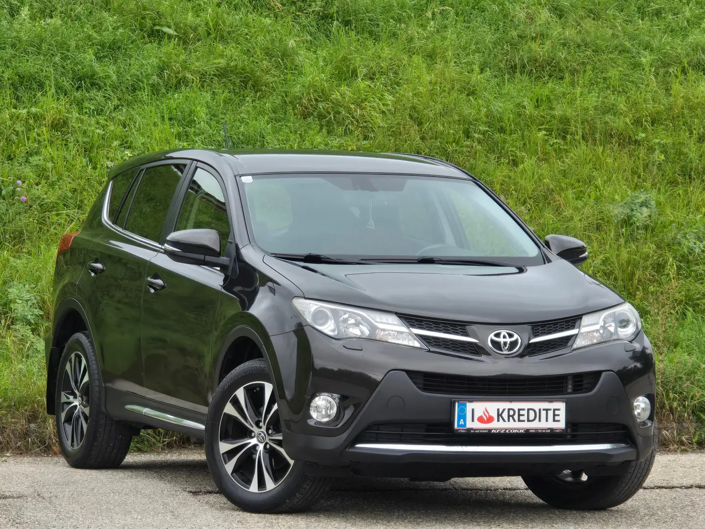 Toyota RAV 4 2,0 D-4D City 4WD Top* Kredit* Navi*Rückfahrkam Braun - 2