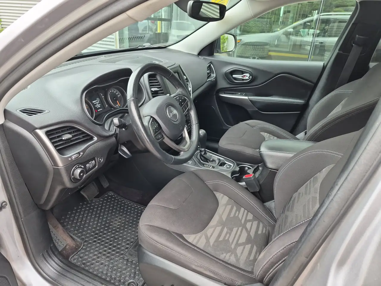 Jeep Cherokee fotografie Jeep Cherokee