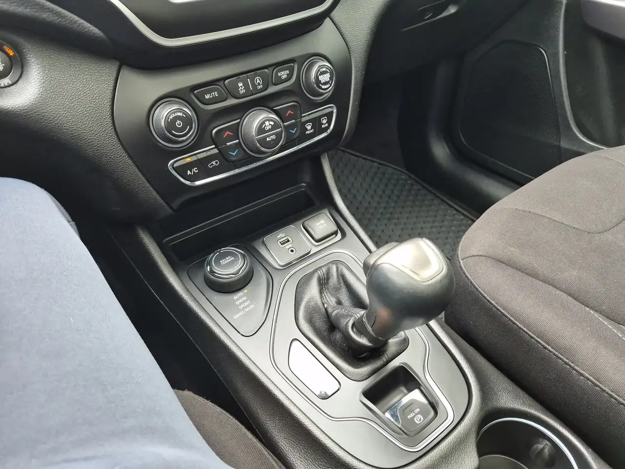 Jeep Cherokee fotografie Jeep Cherokee