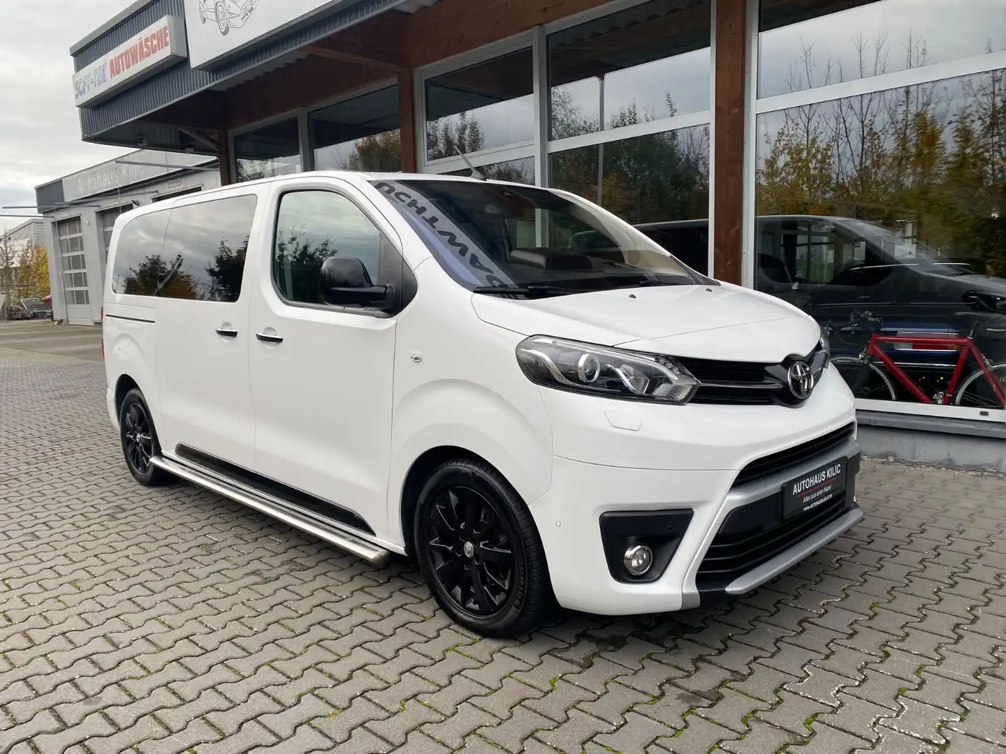 Toyota Proace Verso L1 Executive R-Cam Massage Pano Weiß - 1