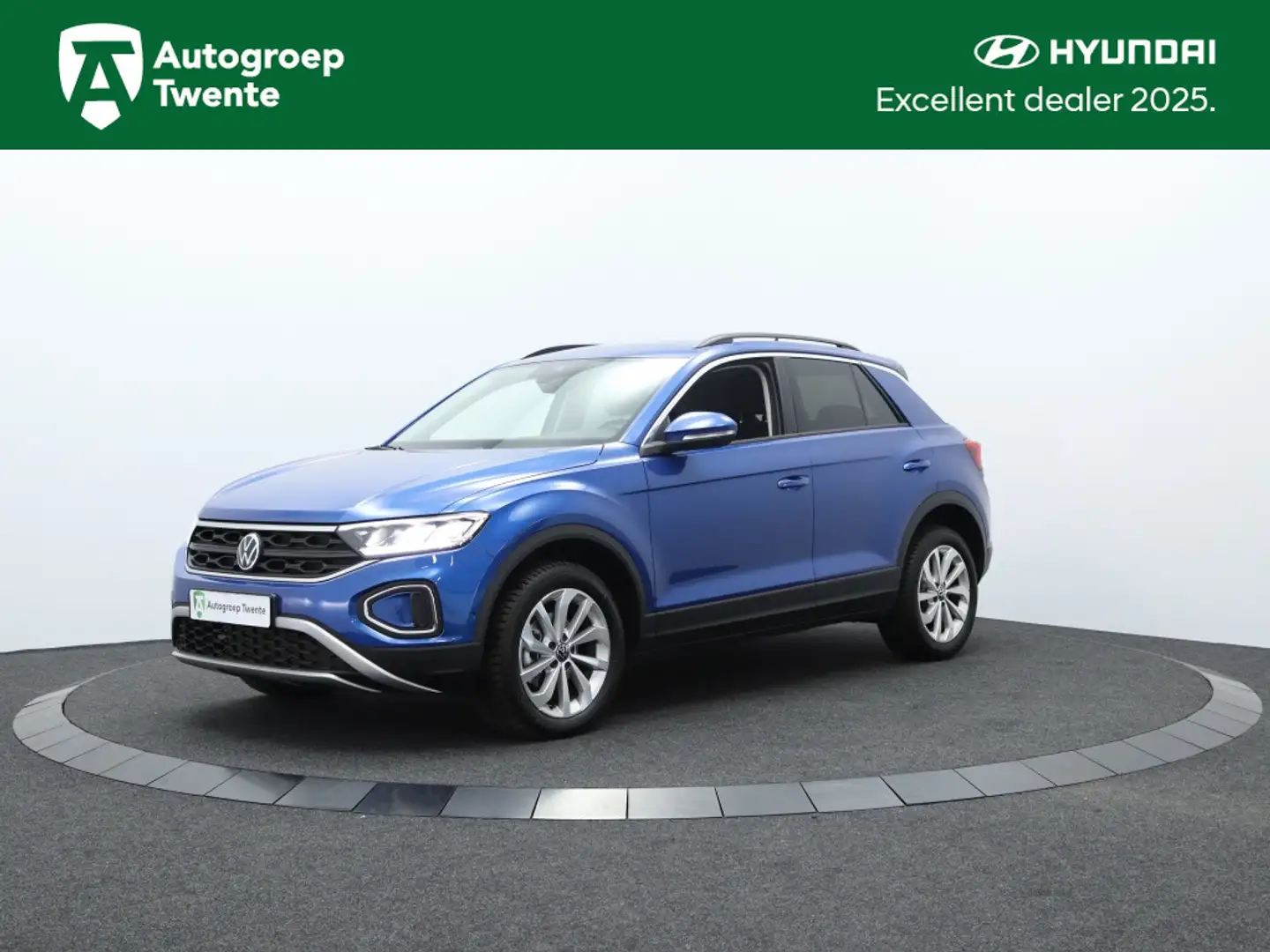 Volkswagen T-Roc 1.5 TSI Life business Automaat | Private lease €56 Blauw - 1