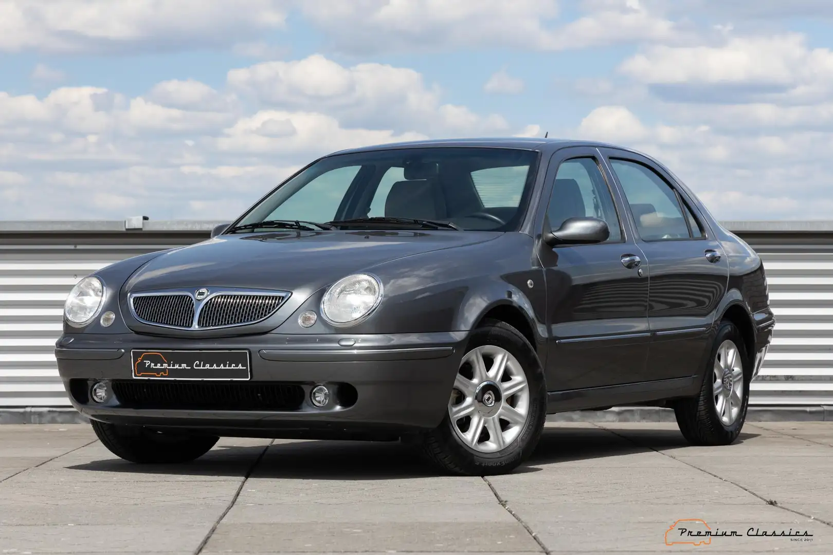Lancia Lybra 2.0-20V LX Comfortronic | 20.000KM | A1 Condition Grau - 1
