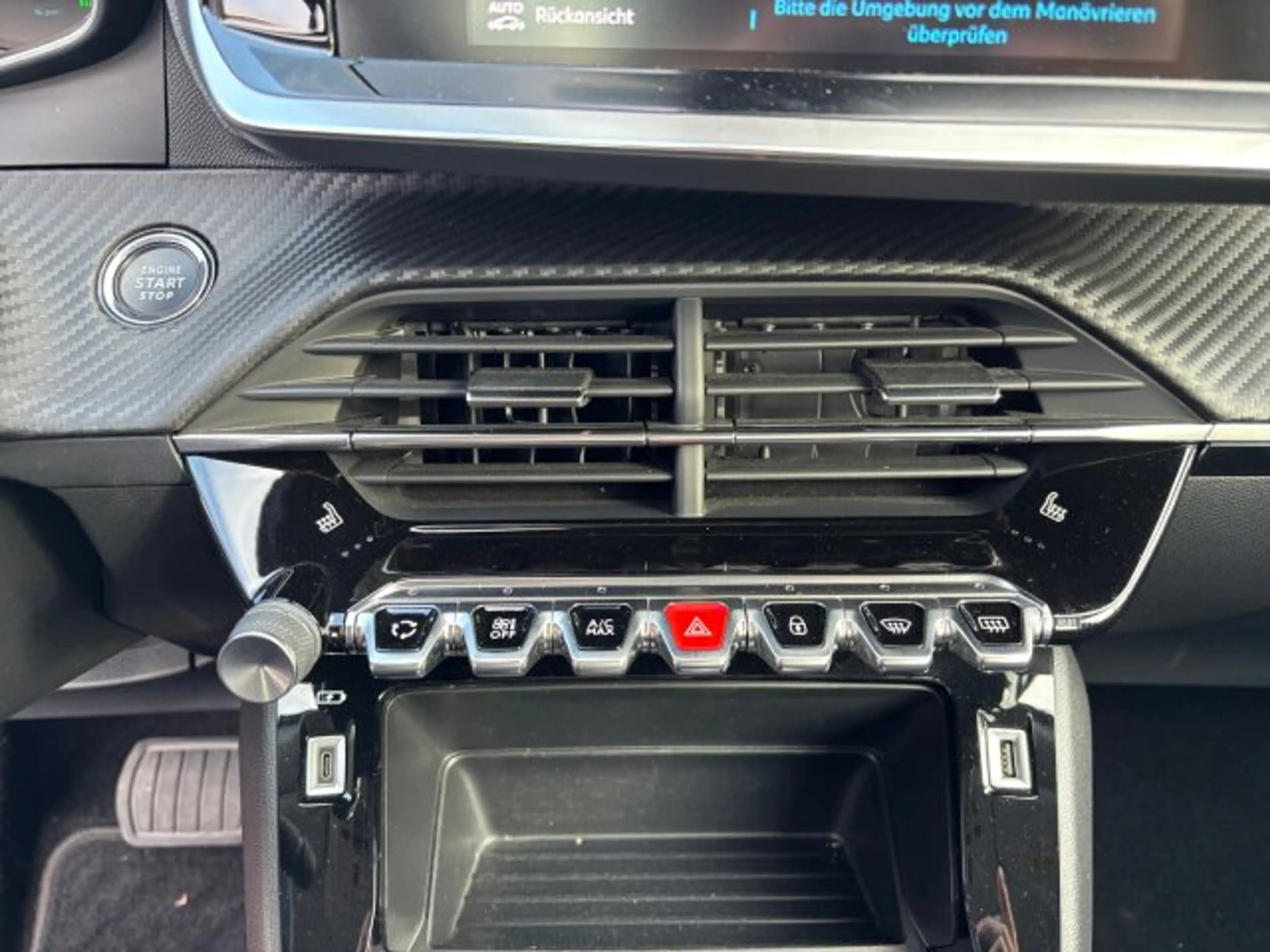 Peugeot e-2008 Active 136 +180°Kamera+Sitzheizung+LED+ — photo 14