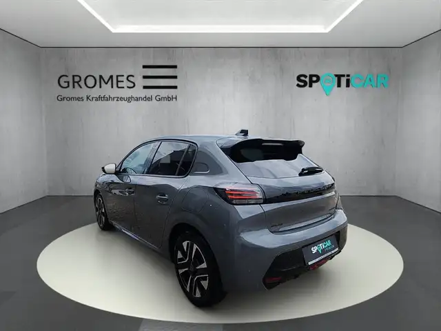 Peugeot 208 view 5