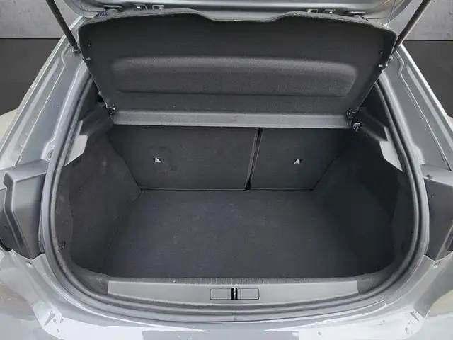 Peugeot 208 view 7