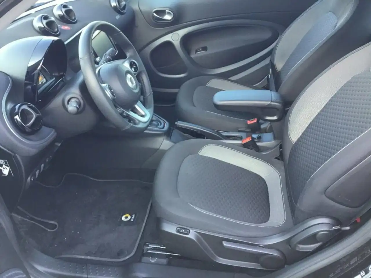 smart forTwo EQ cabrio LED/PDC/KAMERA/WINTERP. 9