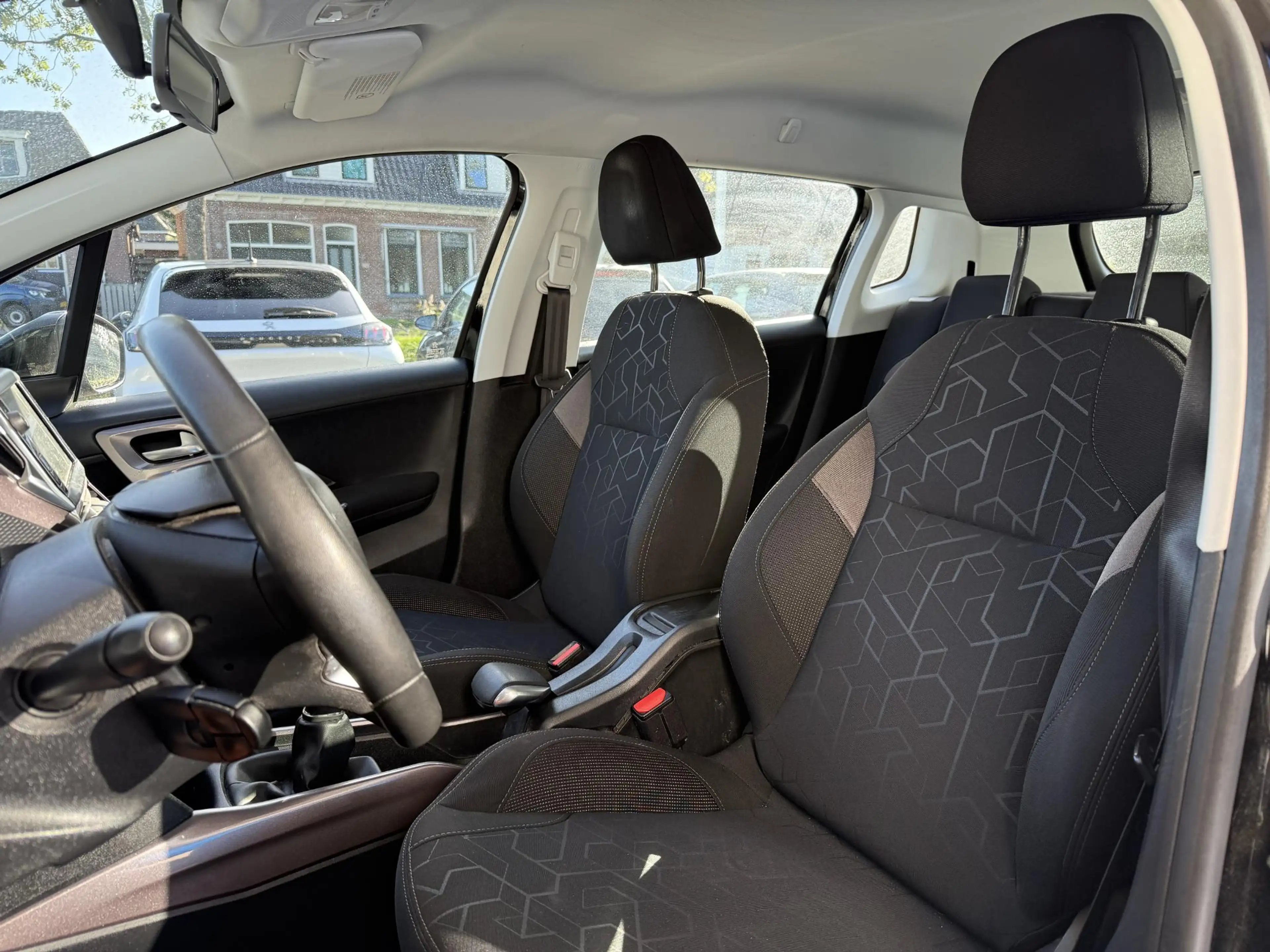 Peugeot 2008 1.6 VTi Active | Electronic climate controle | Cru — photo 7