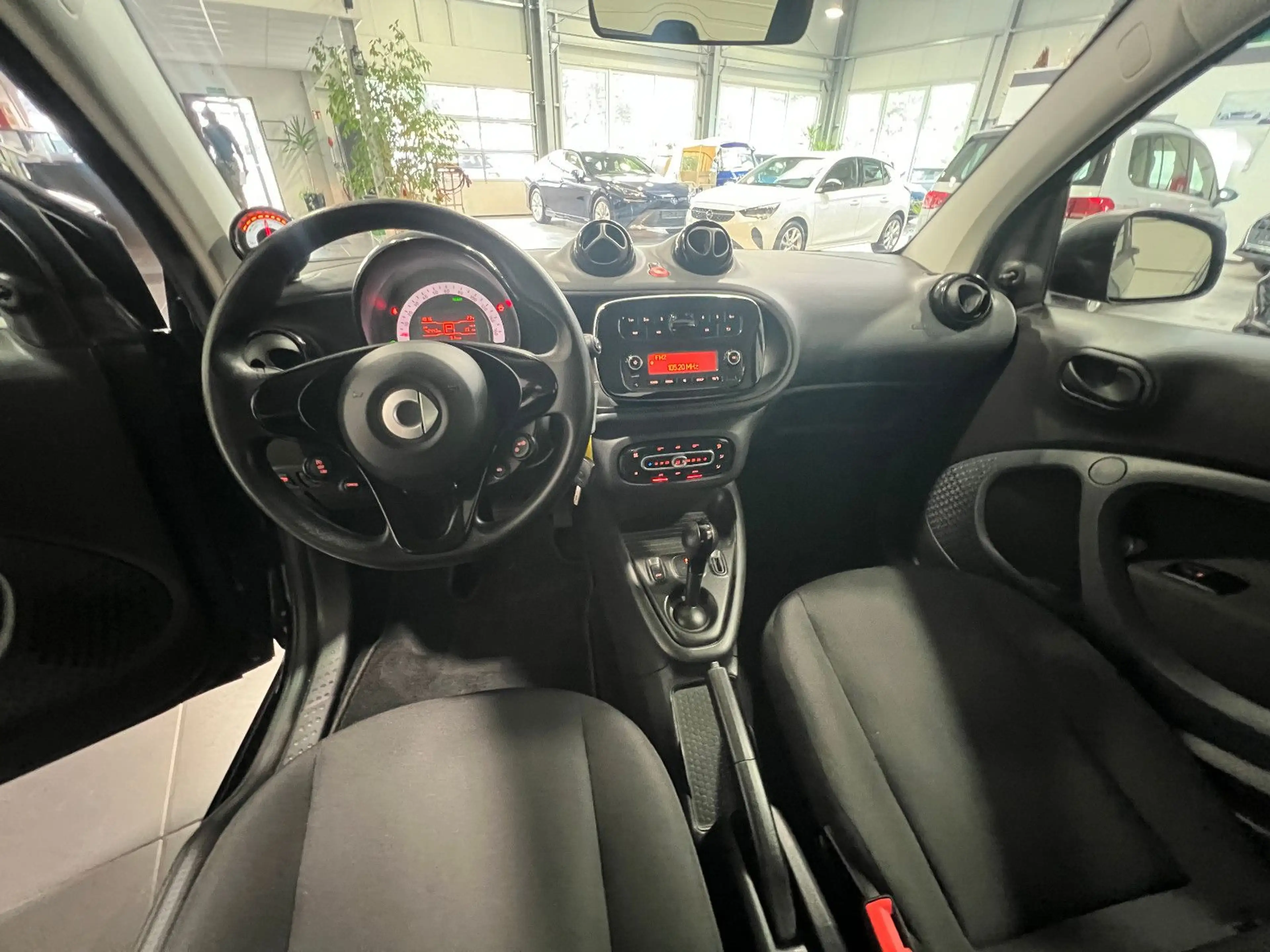 smart forTwo Coupe EQ Automatik **Klima*BT*Temp** — photo 10